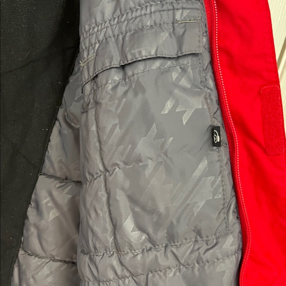Columbia Bold Ski Red Jacket with Dark Grey Accents. Boys 14/16 - Picture 5 of 10
